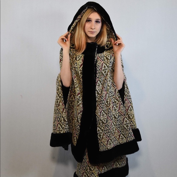 Vintage Cloak and Skirt Set - Picture 8 of 8